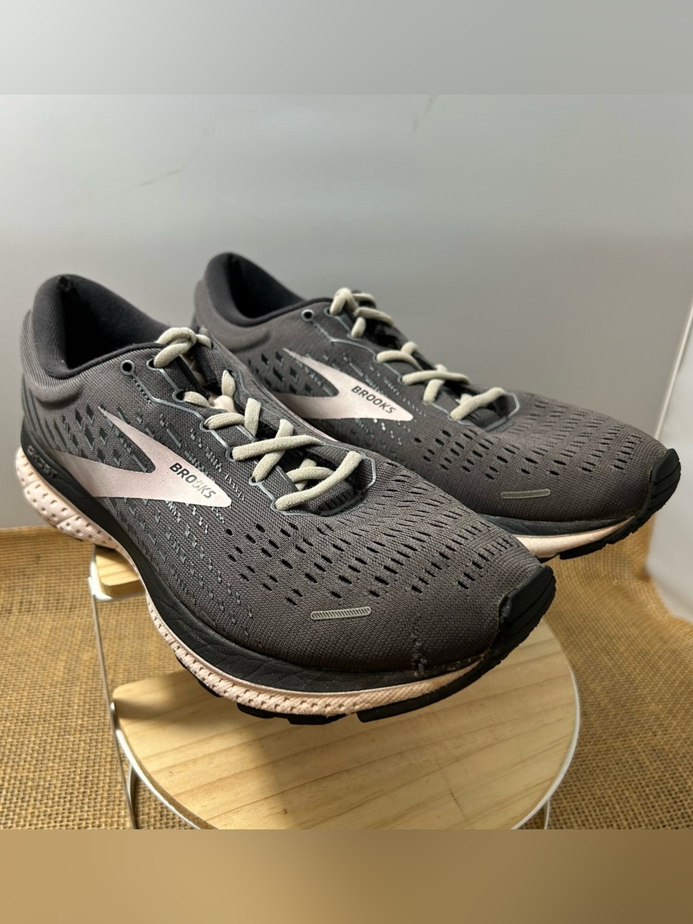 Brooks Ghost 13 Women's Size 9.5 Athletic Running Shoes Sneakers Gray Blue